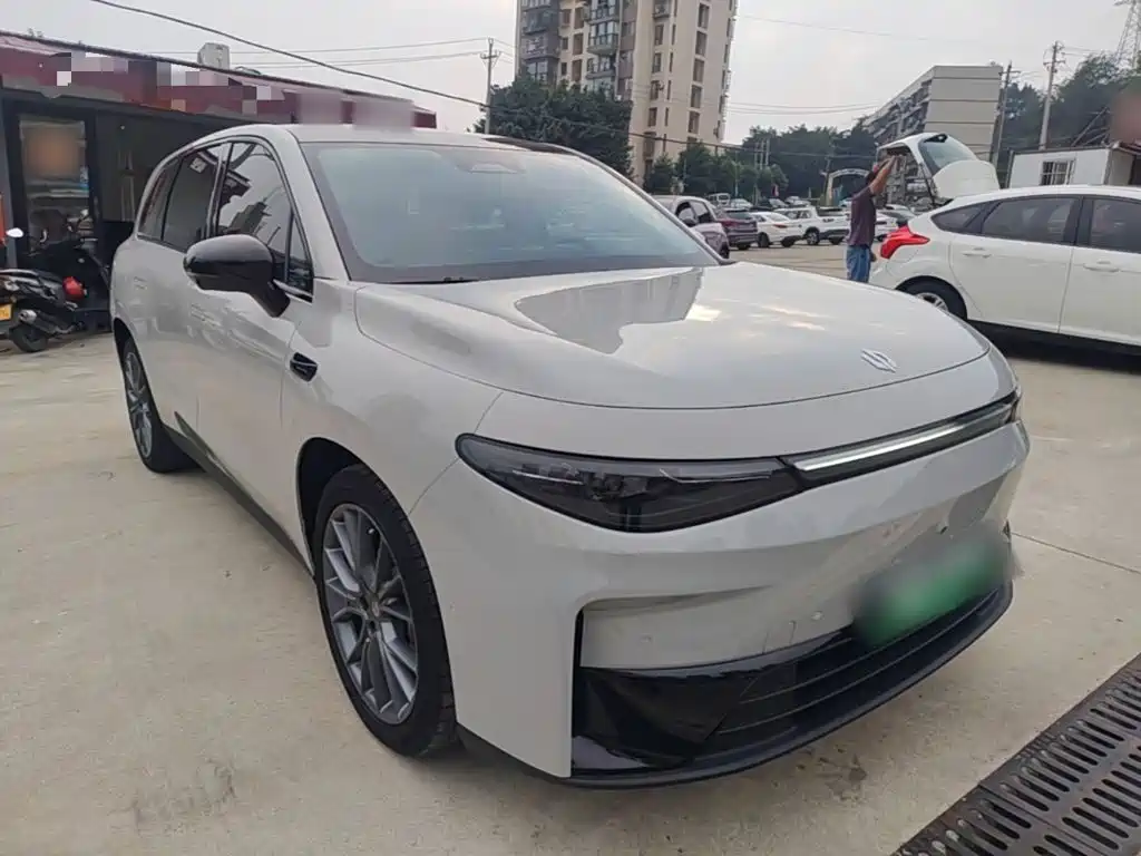 Leapmotor Leapmotor C10 — миниатюра 4