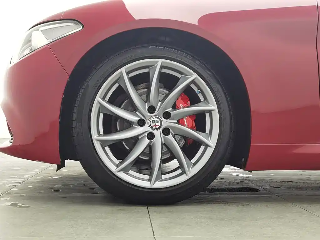 Alfa Romeo Giulia — миниатюра 17
