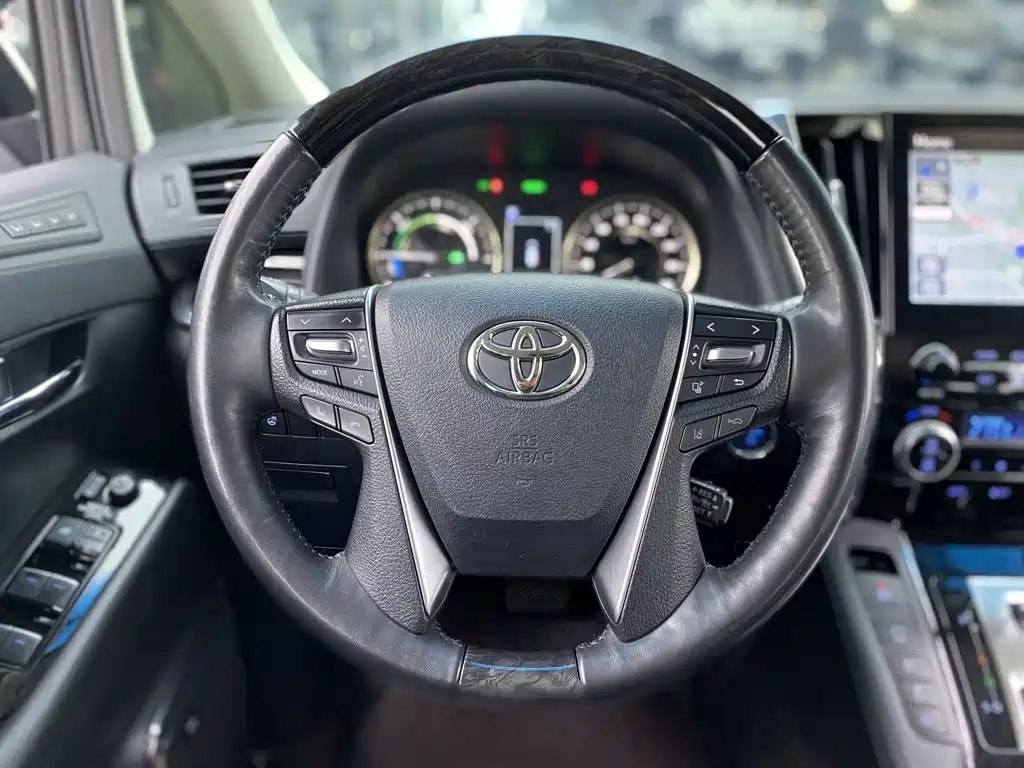 Toyota Vellfire — миниатюра 15