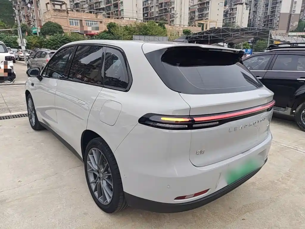Leapmotor Leapmotor C10 — миниатюра 5