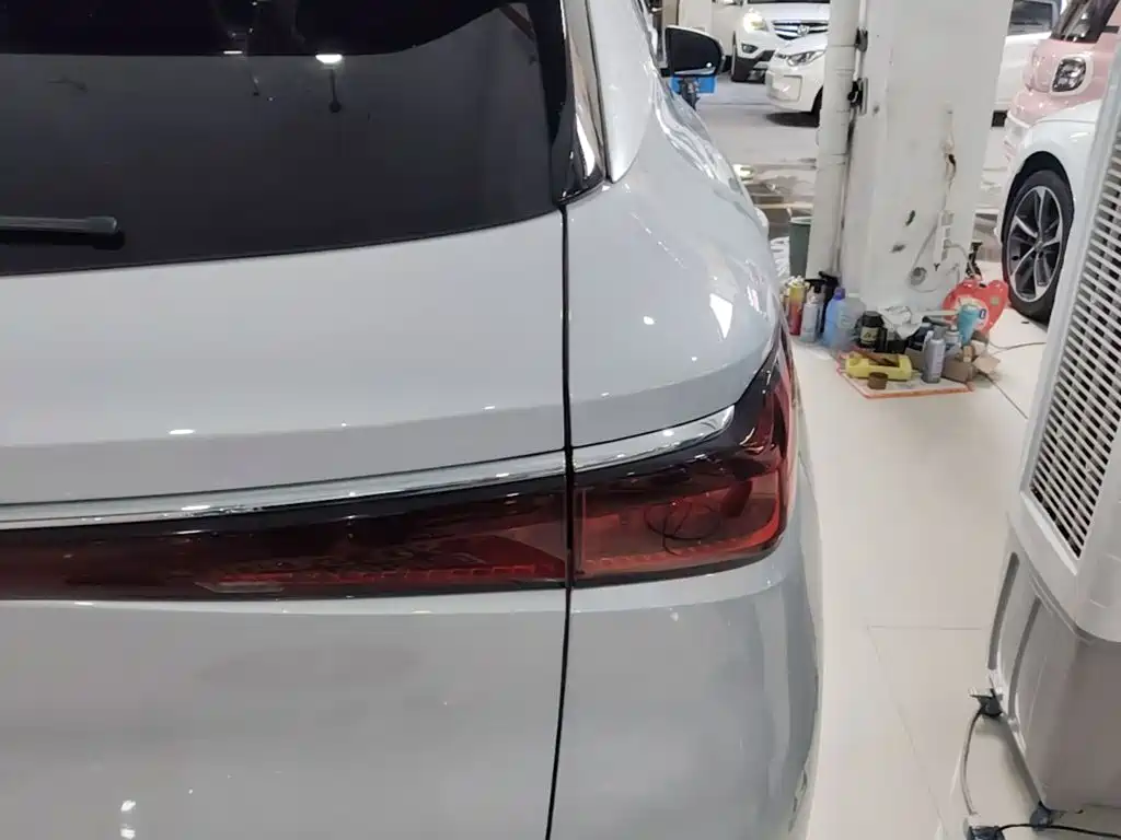 BYD Yuan Plus — миниатюра 8