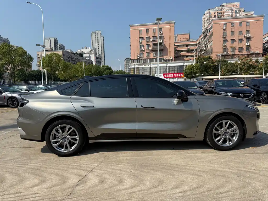 Ford Mondeo — миниатюра 4