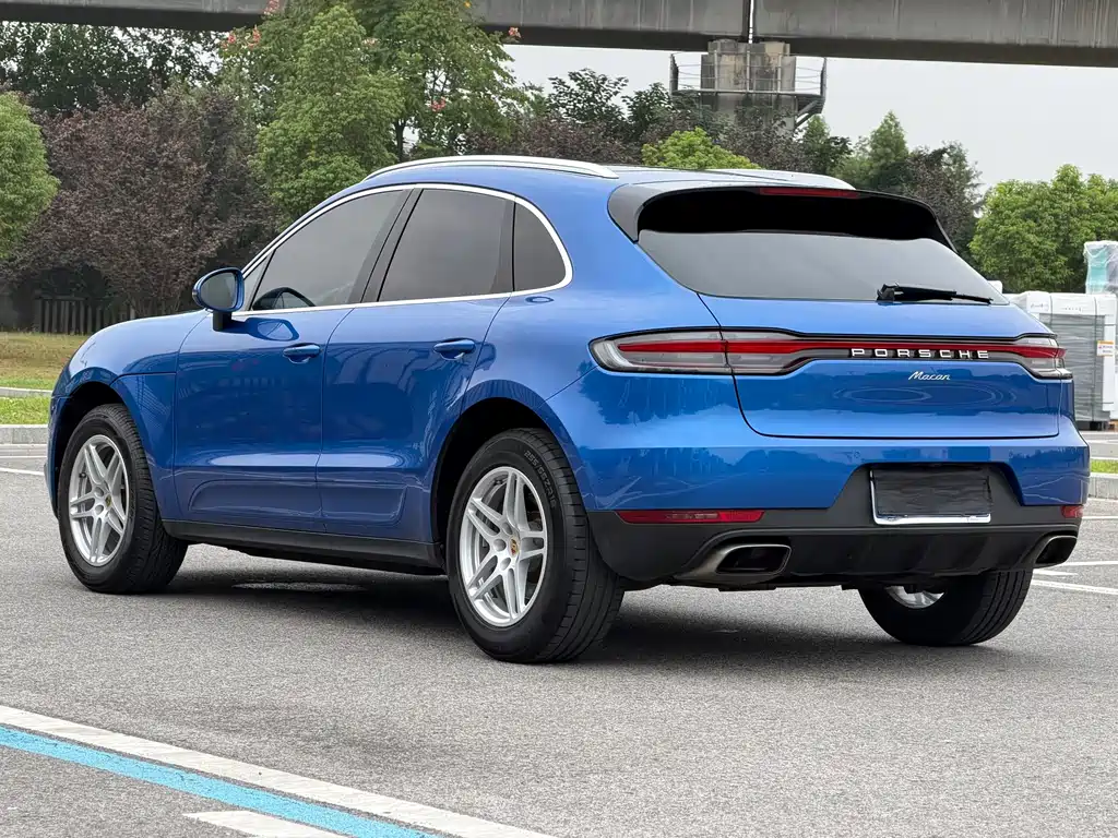 Porsche Macan — миниатюра 3