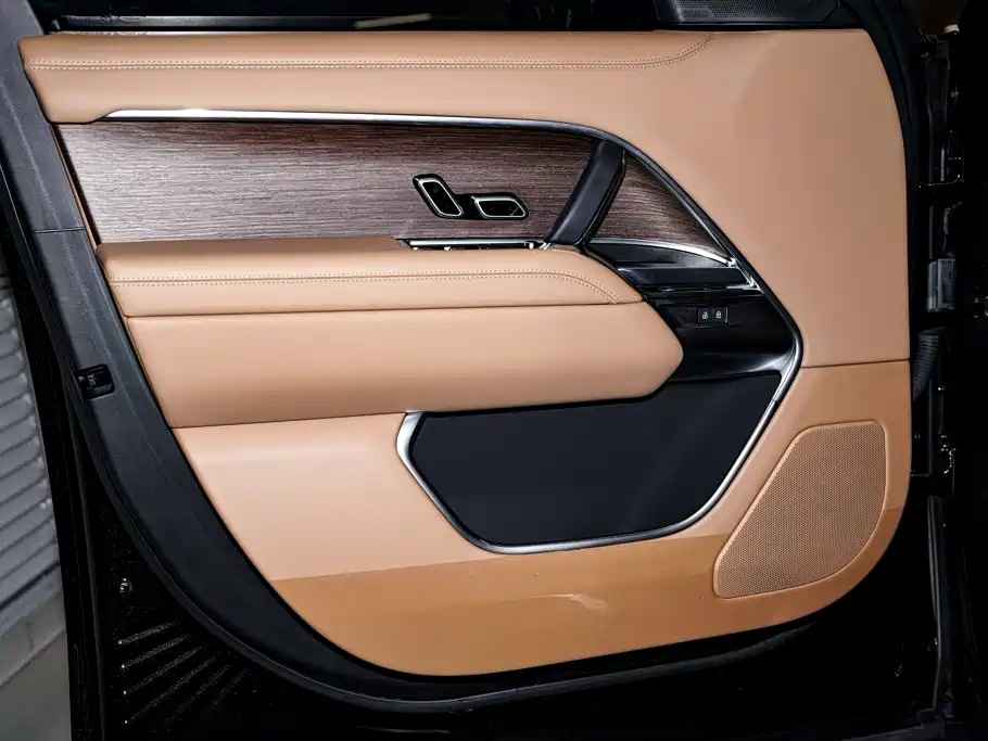 Land Rover Range Rover — миниатюра 21