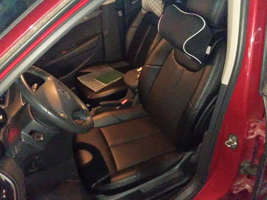 Peugeot 308 — миниатюра 8