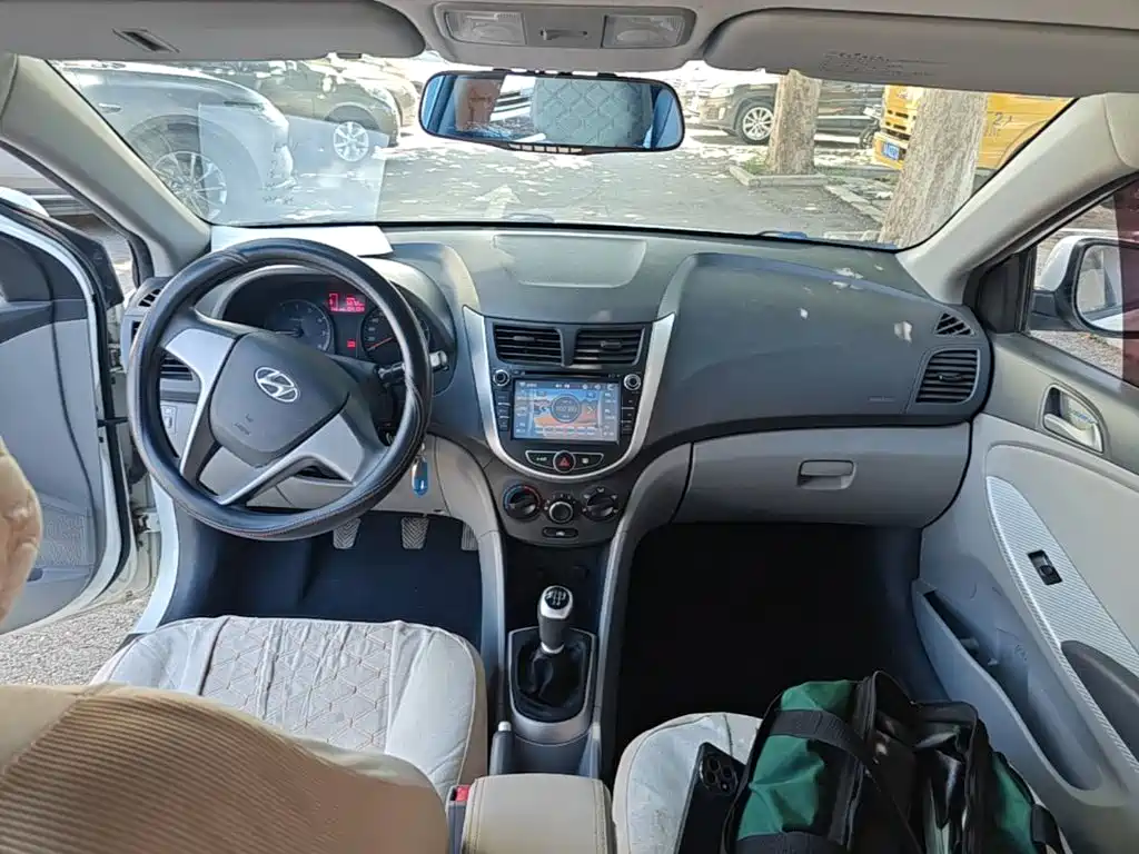 Hyundai Verna — миниатюра 10