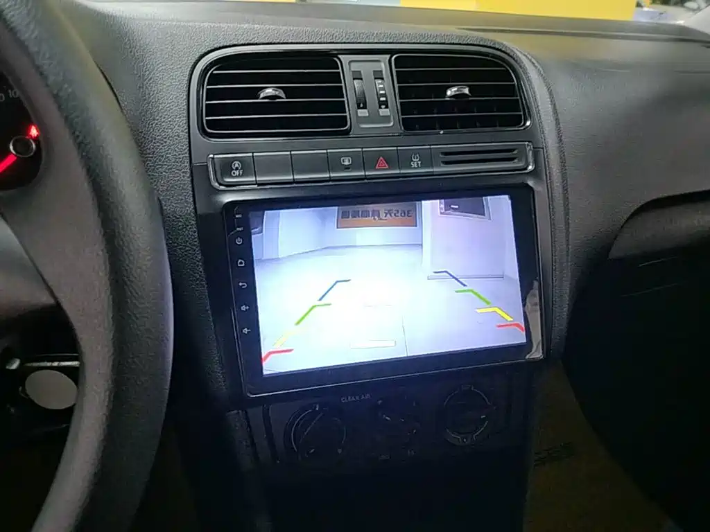 Volkswagen Polo — миниатюра 18