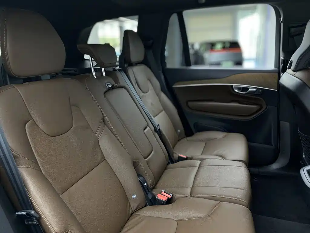 Volvo XC90 — миниатюра 27