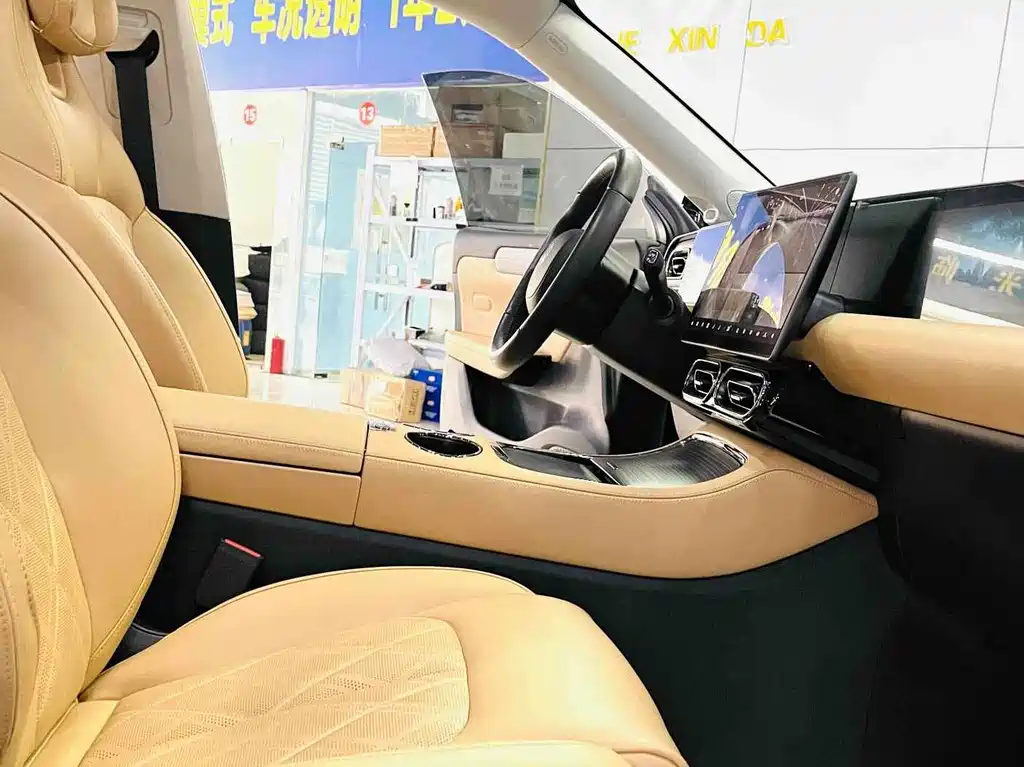 Leapmotor Leapmotor C11 — миниатюра 5