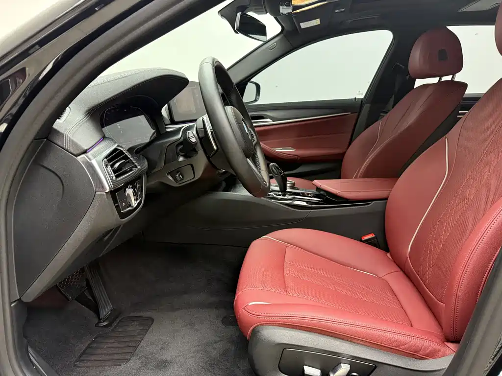 BMW 5 Series — миниатюра 15