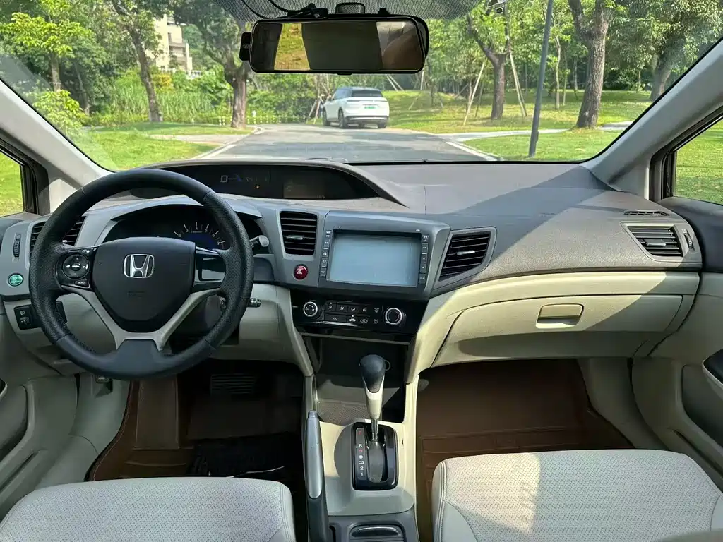 Honda Civic — миниатюра 5