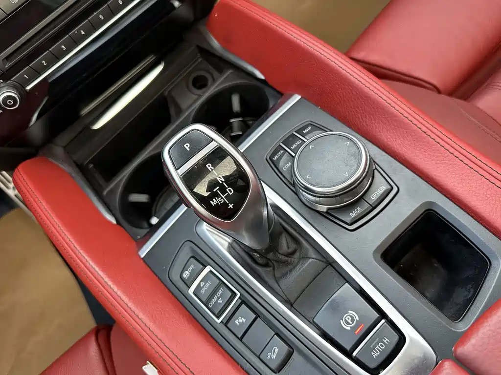 BMW X6 — миниатюра 11