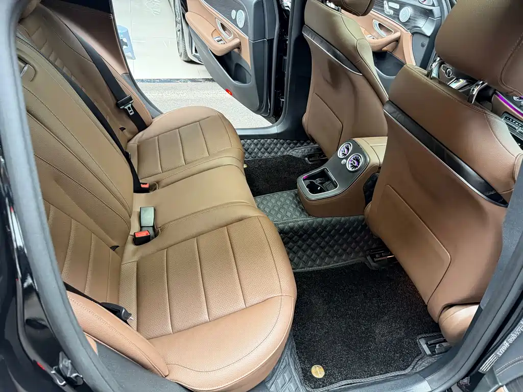 Mercedes-Benz E-Class — миниатюра 19