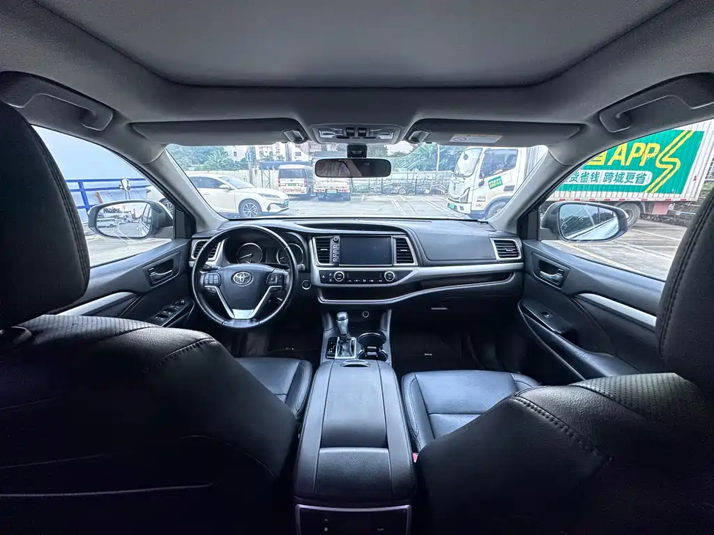 Toyota Highlander — миниатюра 14