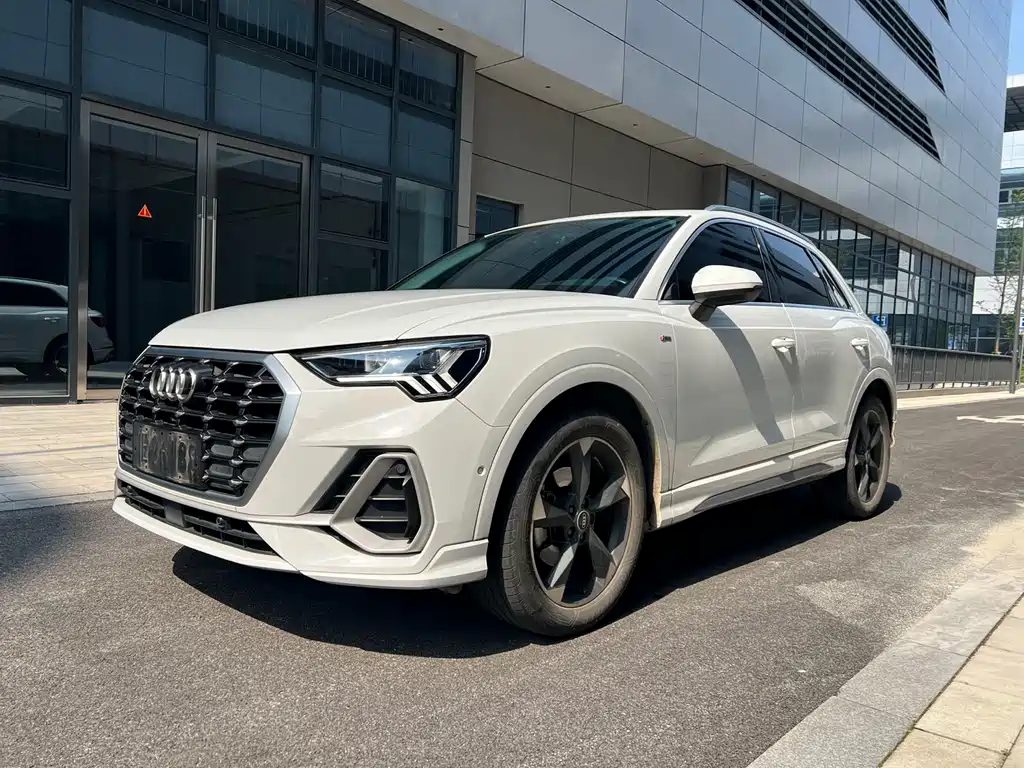 Audi Q3 2022