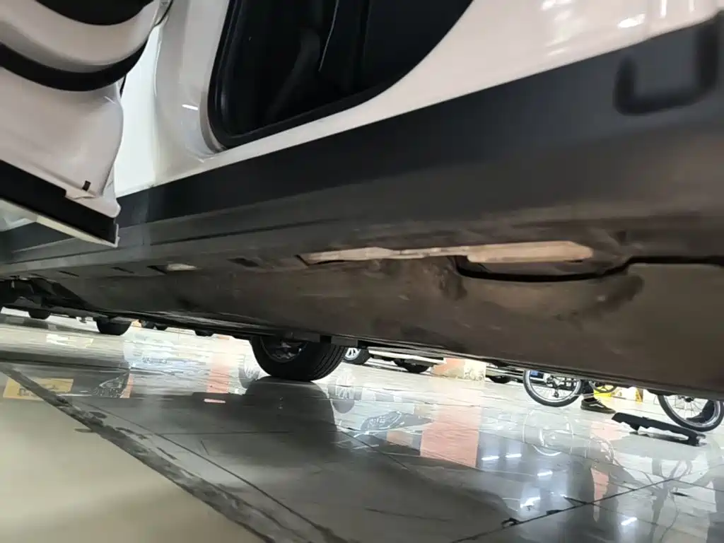 Land Rover Discovery Sport — миниатюра 22