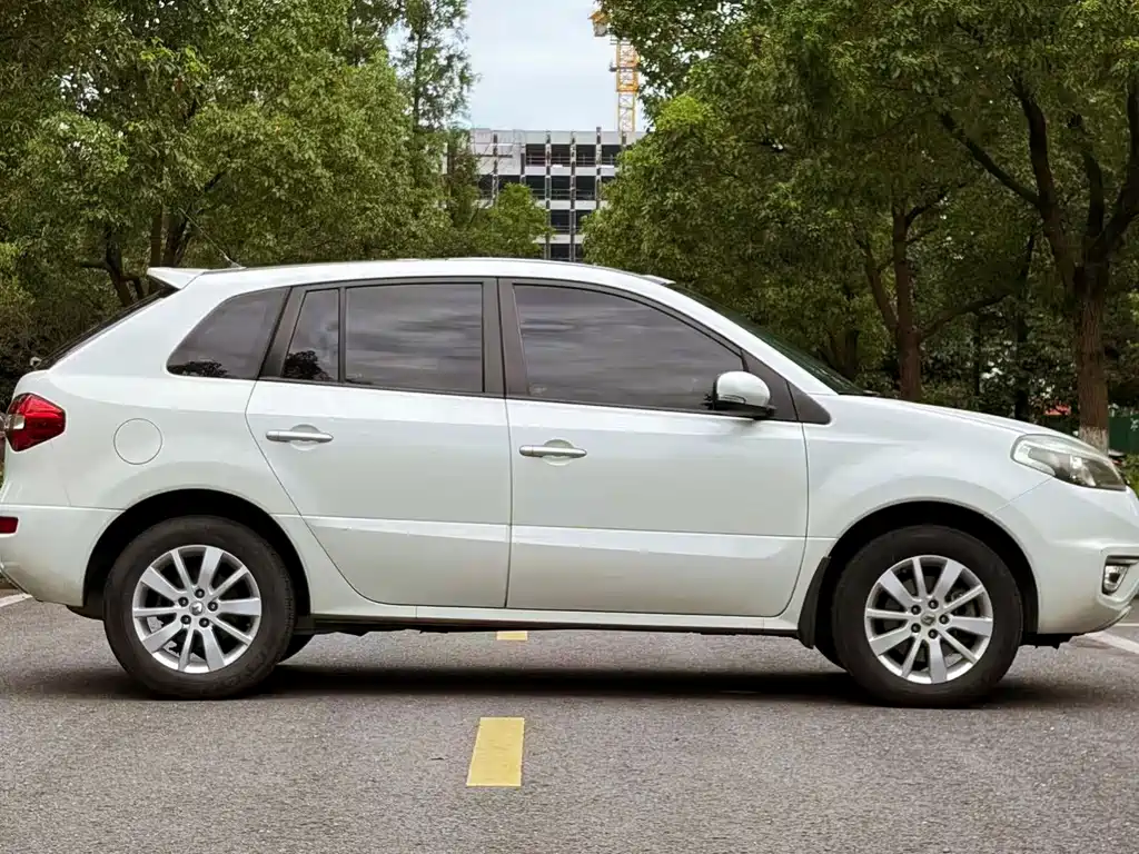 Renault Koleos (Import) 2.0L 2WD Fashion Edition, фото 4