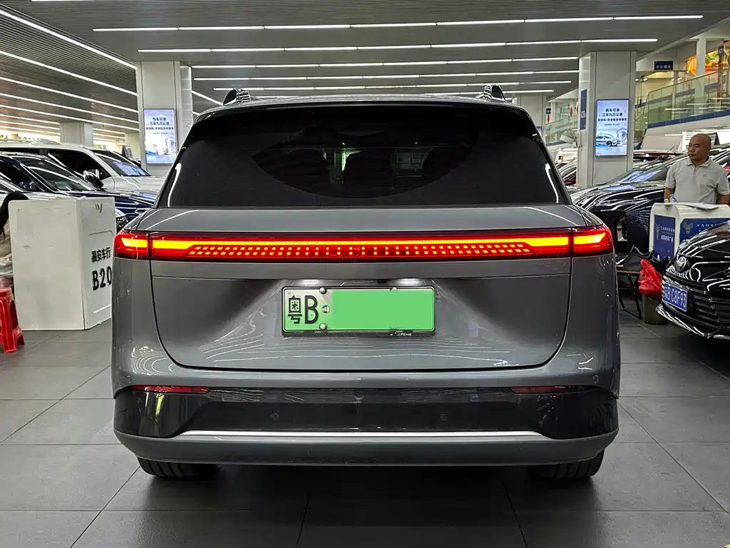 XPeng G9 — миниатюра 5