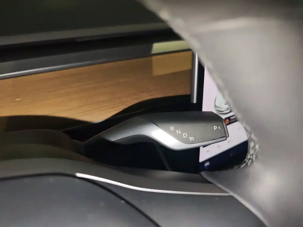 Tesla Model 3 — миниатюра 14