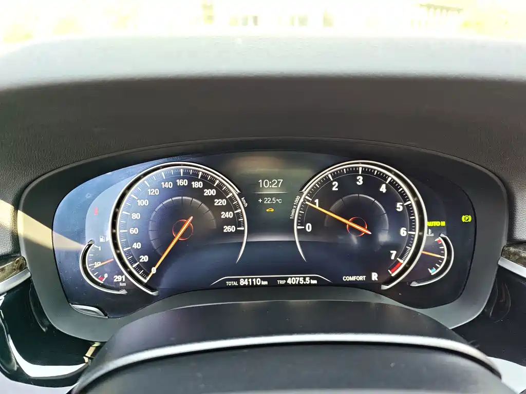 BMW 5 Series — миниатюра 12