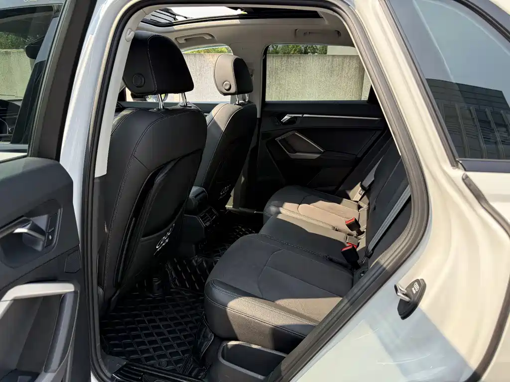 Audi Q3 — миниатюра 11