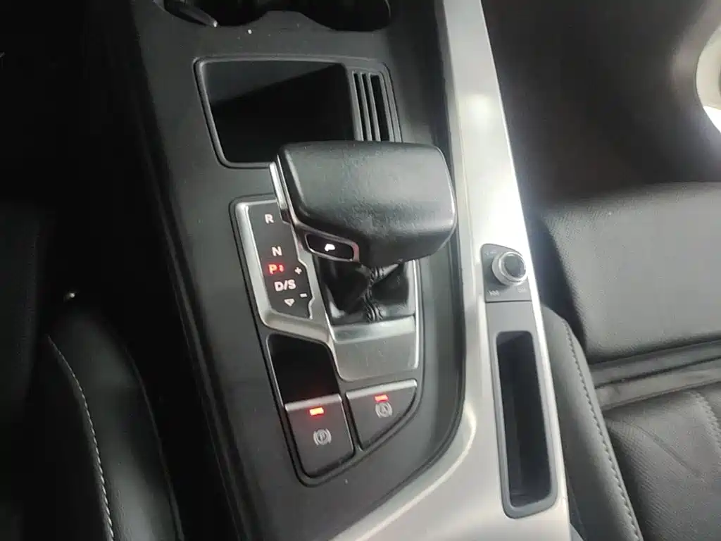 Audi A4L — миниатюра 14