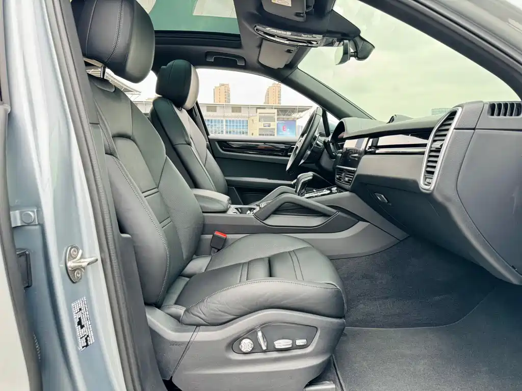 Porsche Cayenne 2019 Cayenne 3.0T