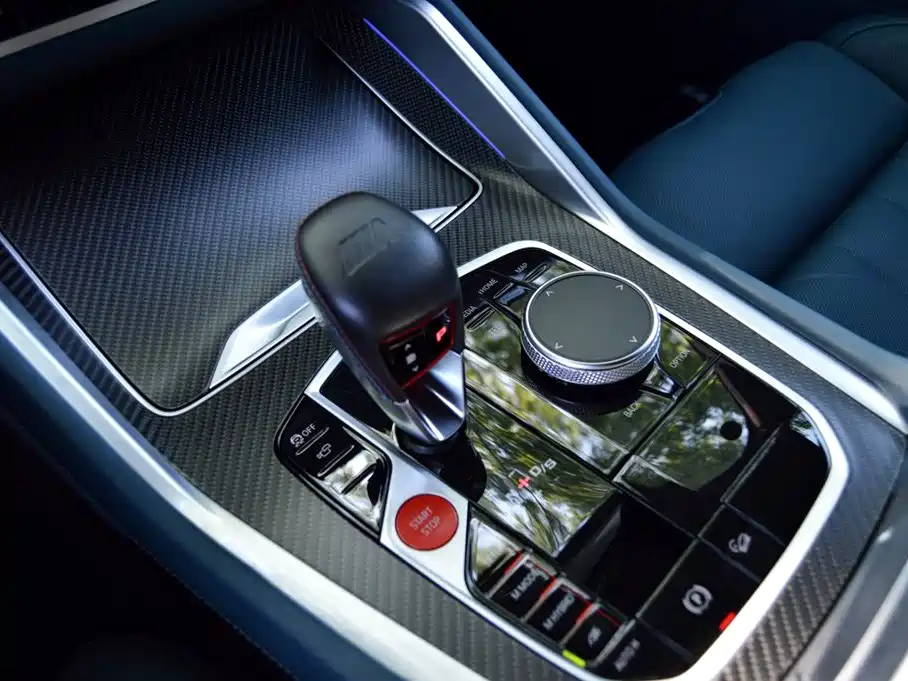 BMW XM — миниатюра 8