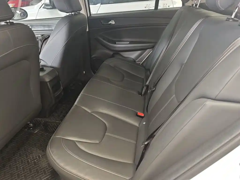 Chery Arrizo 5 — миниатюра 17