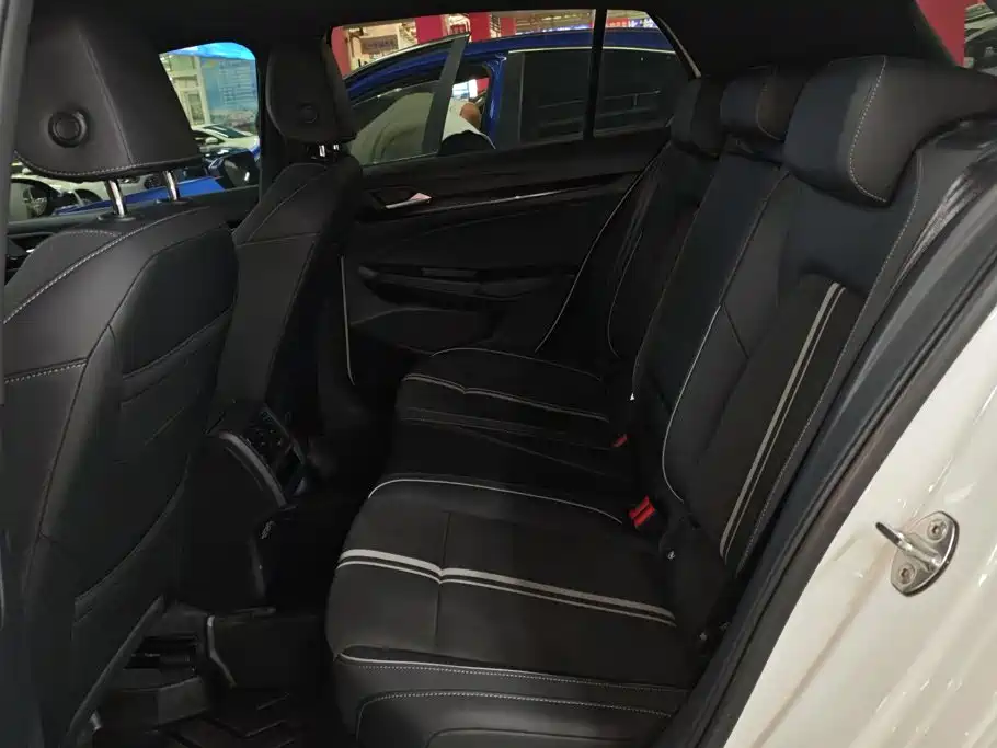 Volkswagen Golf — миниатюра 11