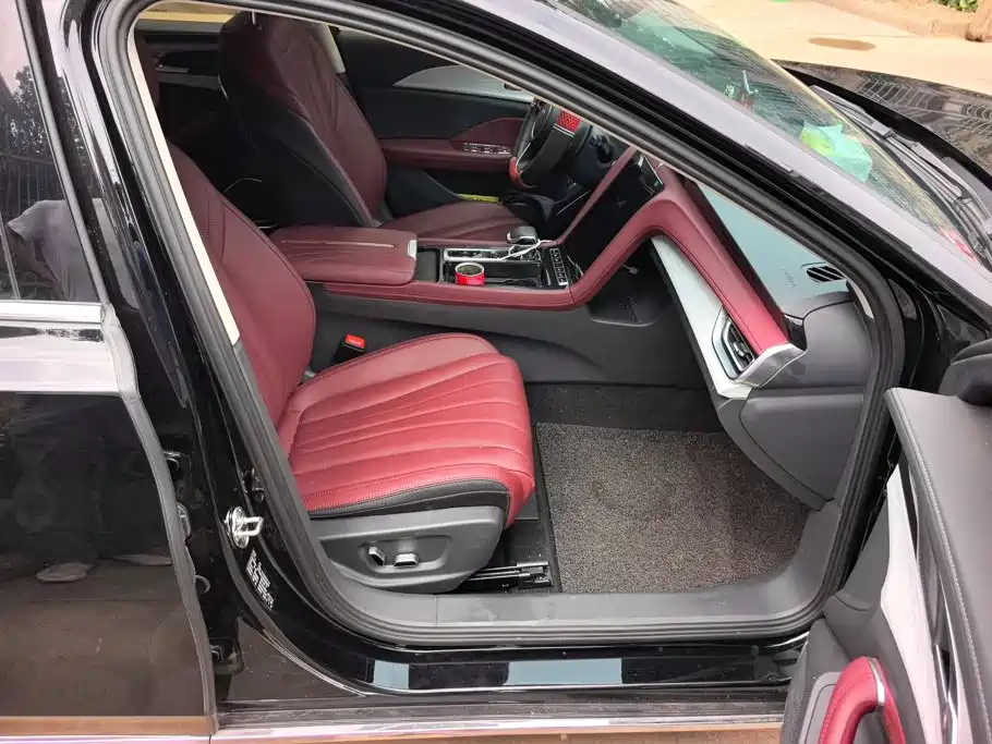 Hongqi Hongqi H5 — миниатюра 8