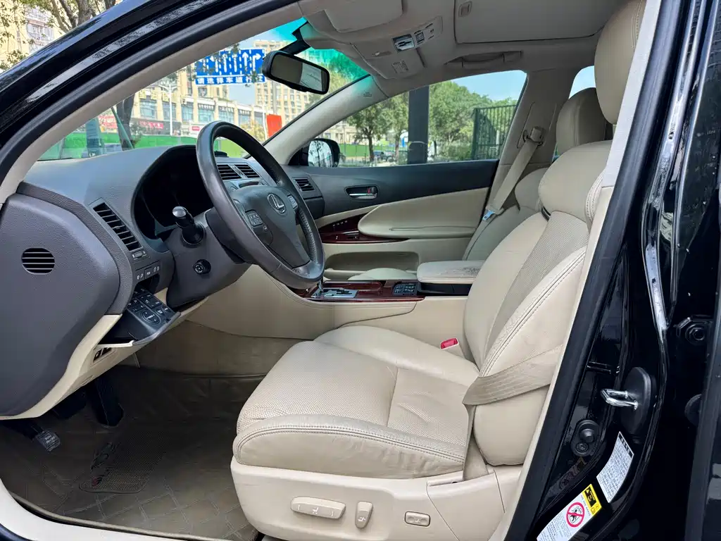 Lexus GS — миниатюра 7
