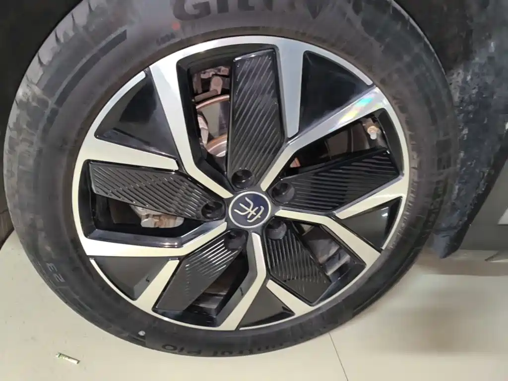 BYD L DM-i — миниатюра 23