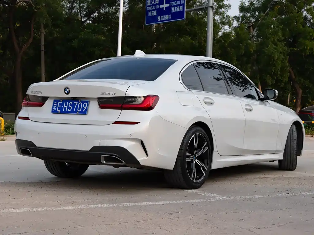 BMW 3 Series — миниатюра 4