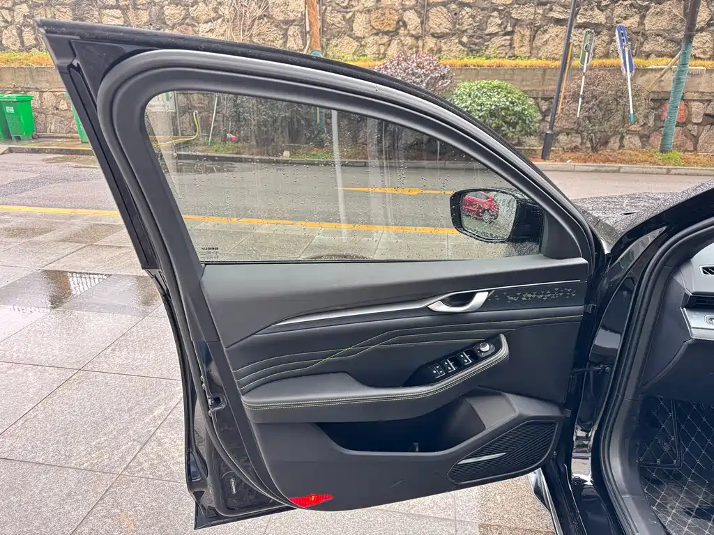 GEELY AUTOMOBILE XINGRUI