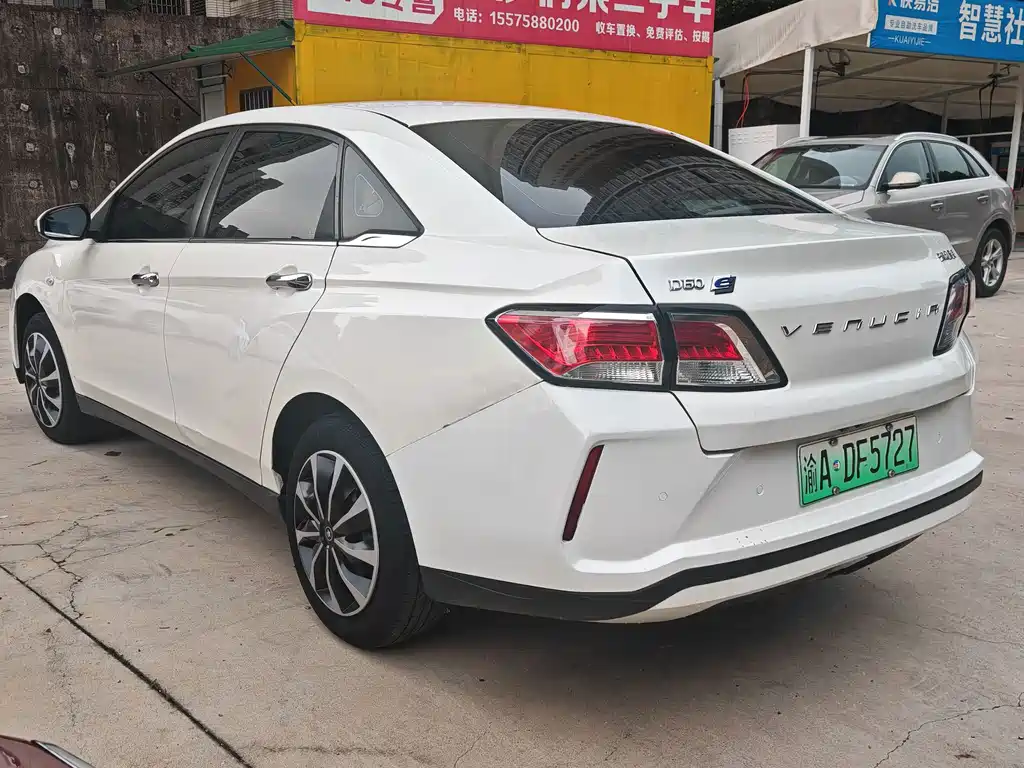 Venucia D60 EV — миниатюра 7