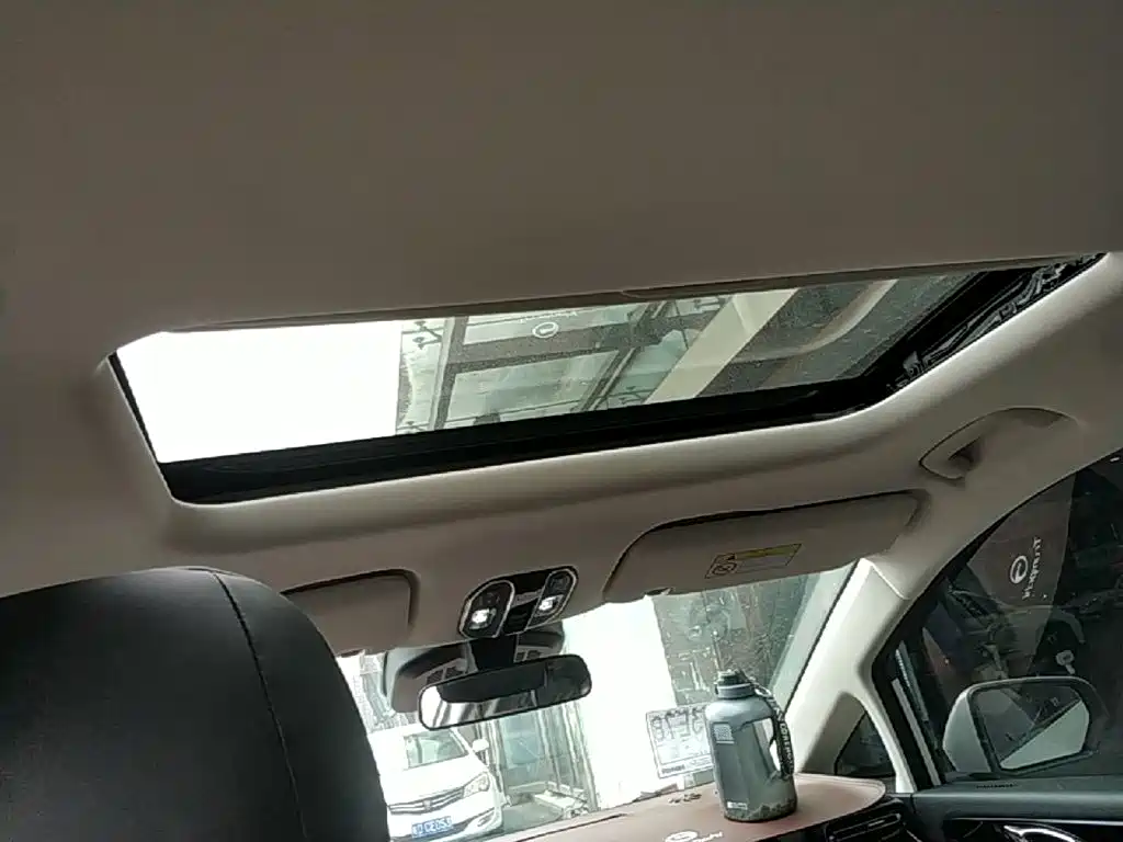 GAC Motor 传祺E8 PHEV — миниатюра 18
