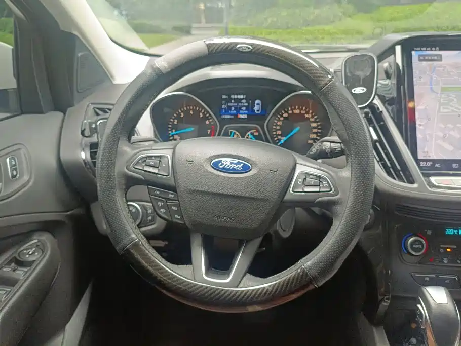 Ford Kuga — миниатюра 14