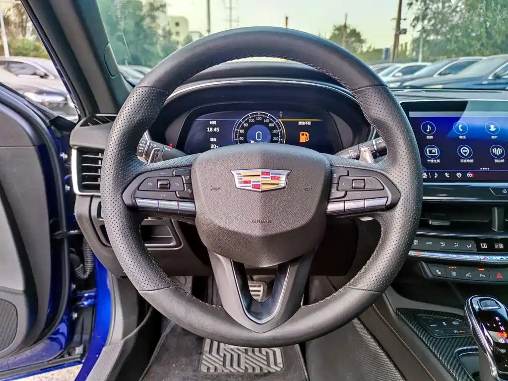 Cadillac CT5 — миниатюра 12