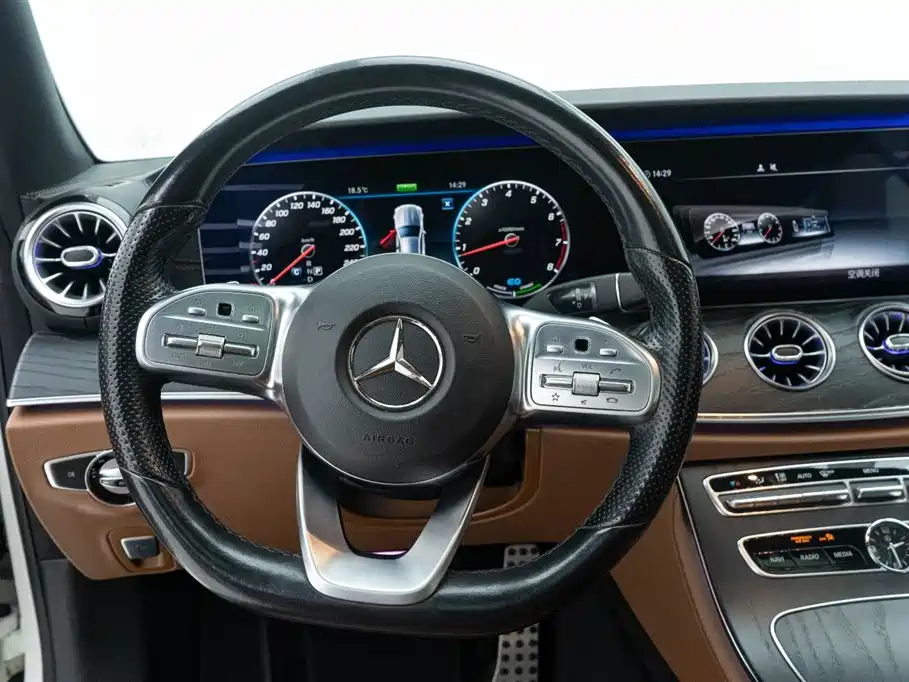 MERCEDES-BENZ E CLASS