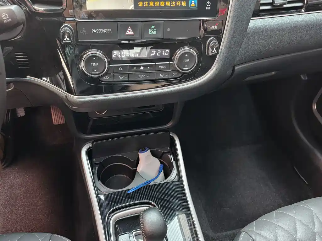 Mitsubishi Outlander — миниатюра 12