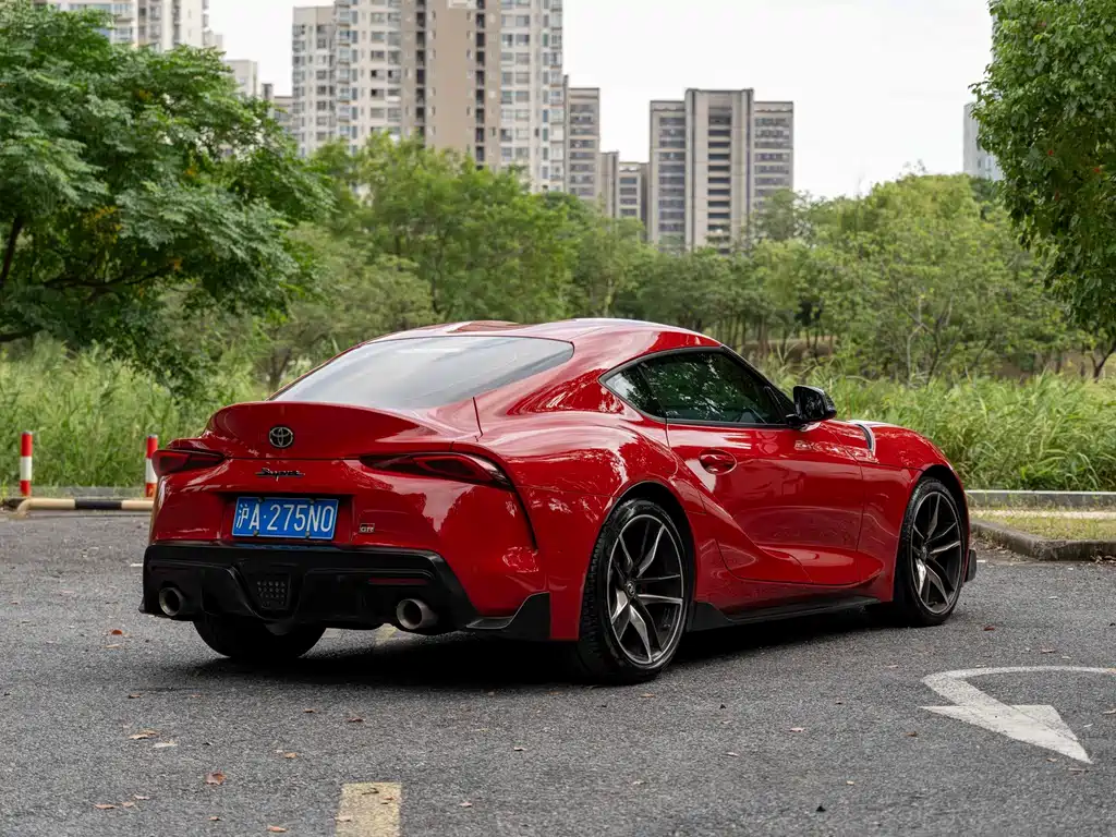 Toyota Supra — миниатюра 2