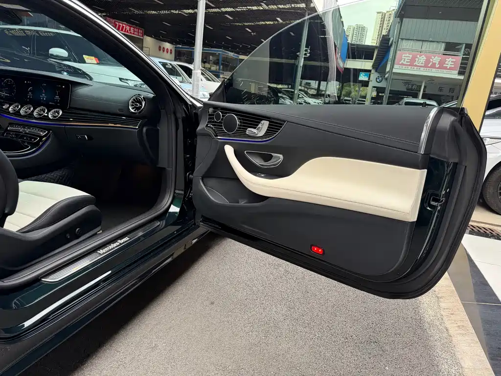 Mercedes-Benz E-Class (Import) — миниатюра 20
