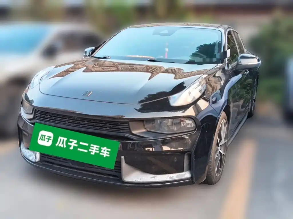 Lynk & Co 03