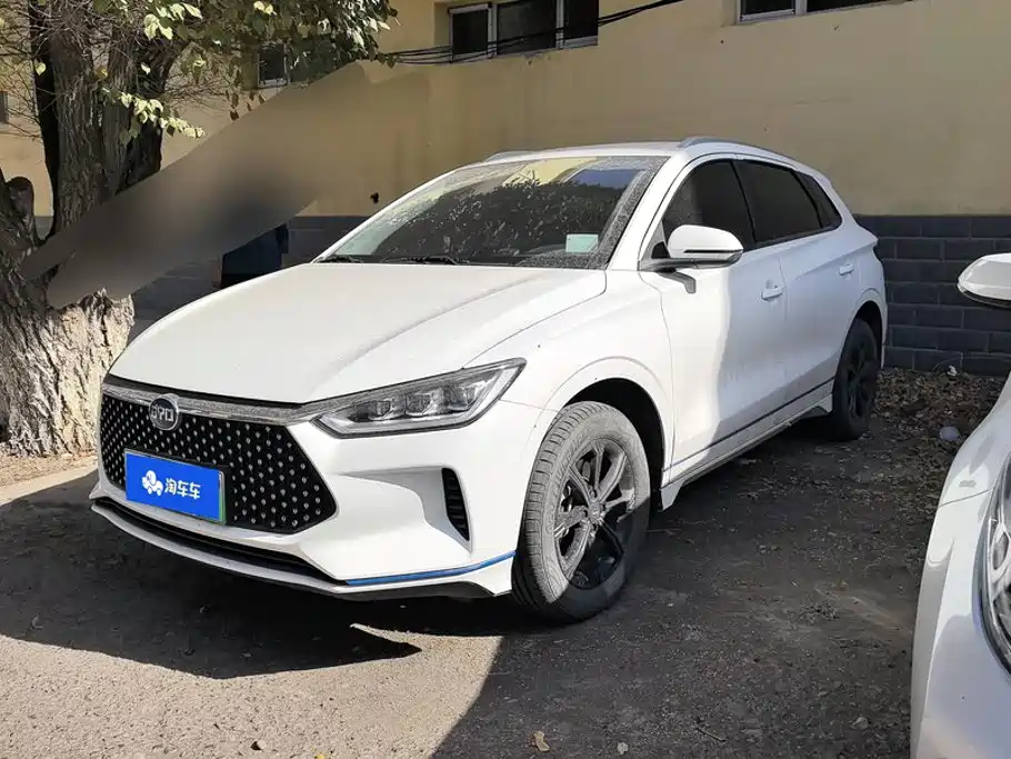BYD e2