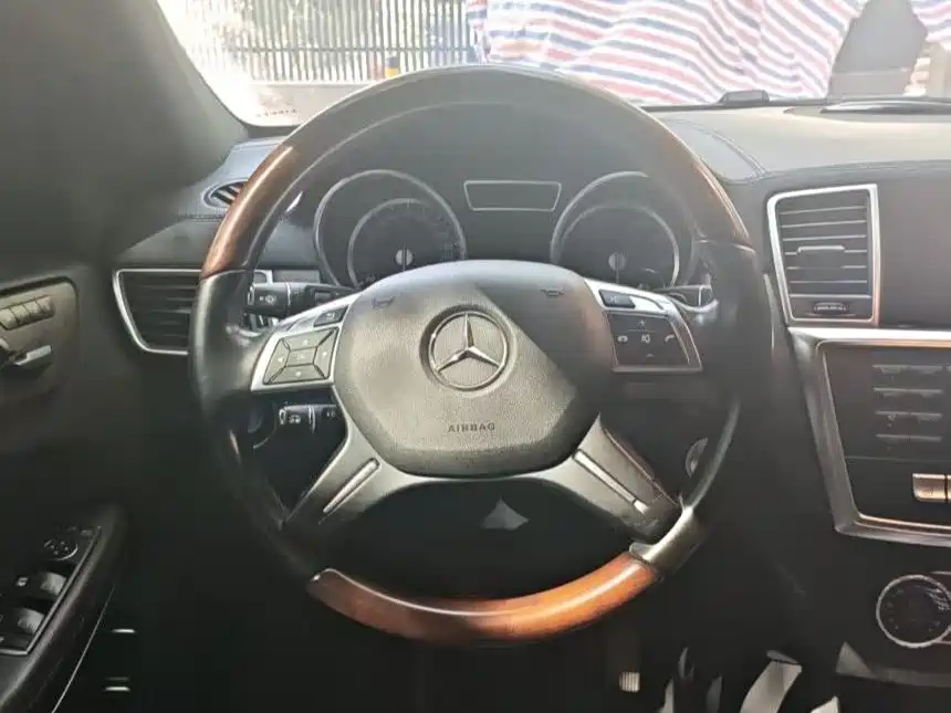 Mercedes-Benz GL-Class — миниатюра 9