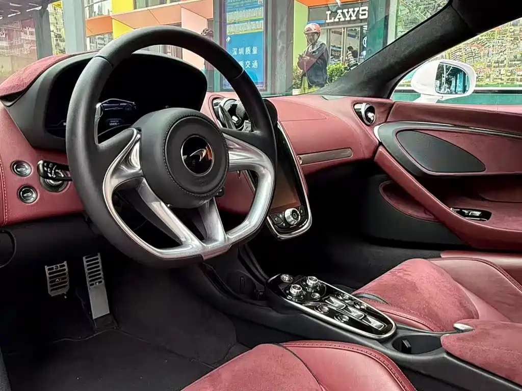 McLaren GT 2023 4.0T