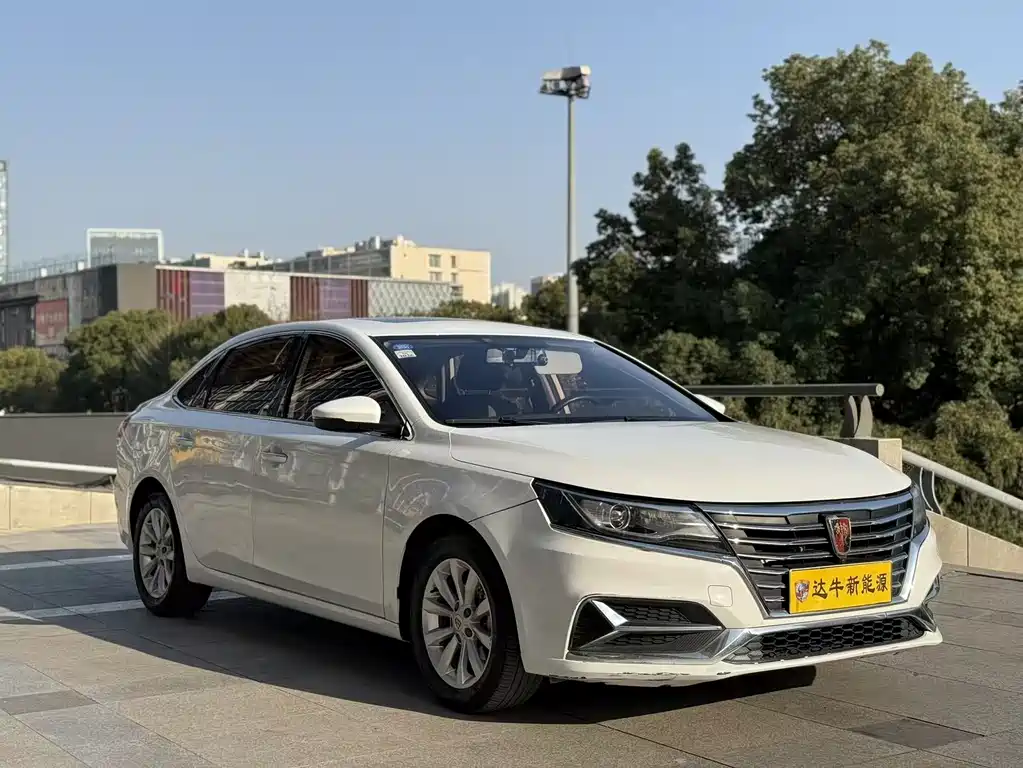 ROEWE I6 NEW ENERGY