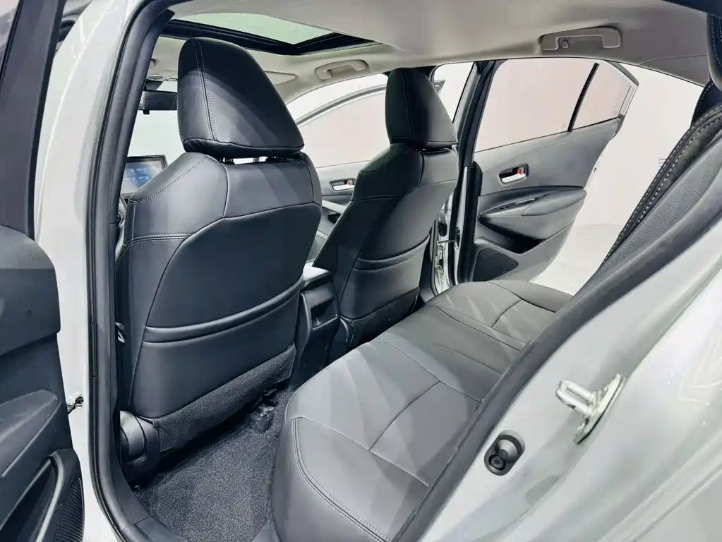Toyota Corolla — миниатюра 11