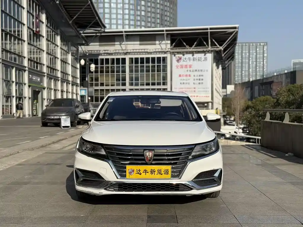 ROEWE I6 NEW ENERGY